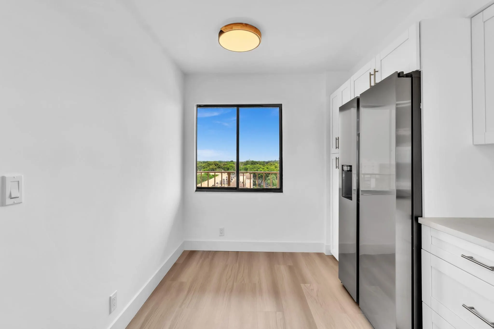 7076 Huntington Lane, #208