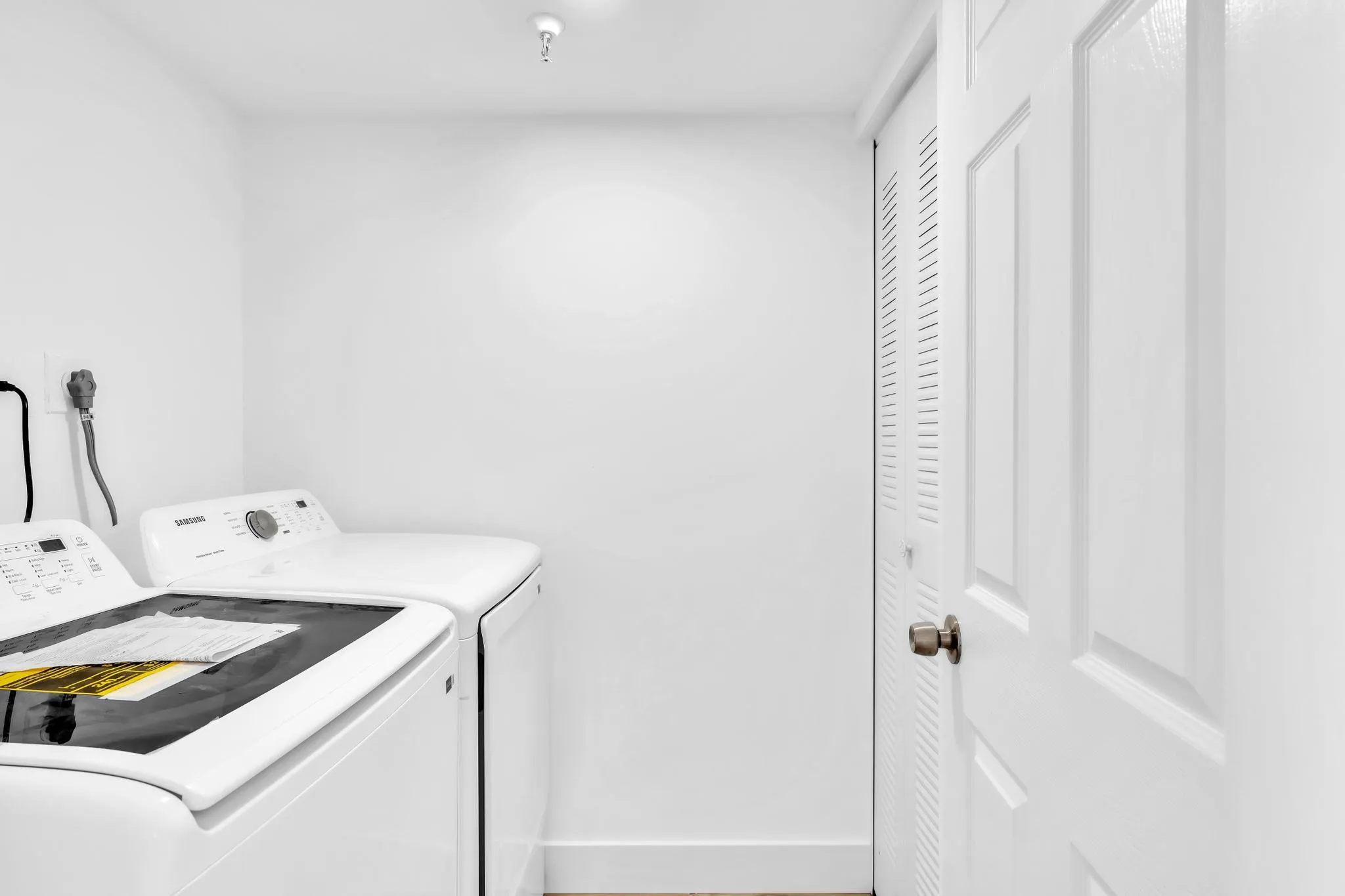 7076 Huntington Lane, #208