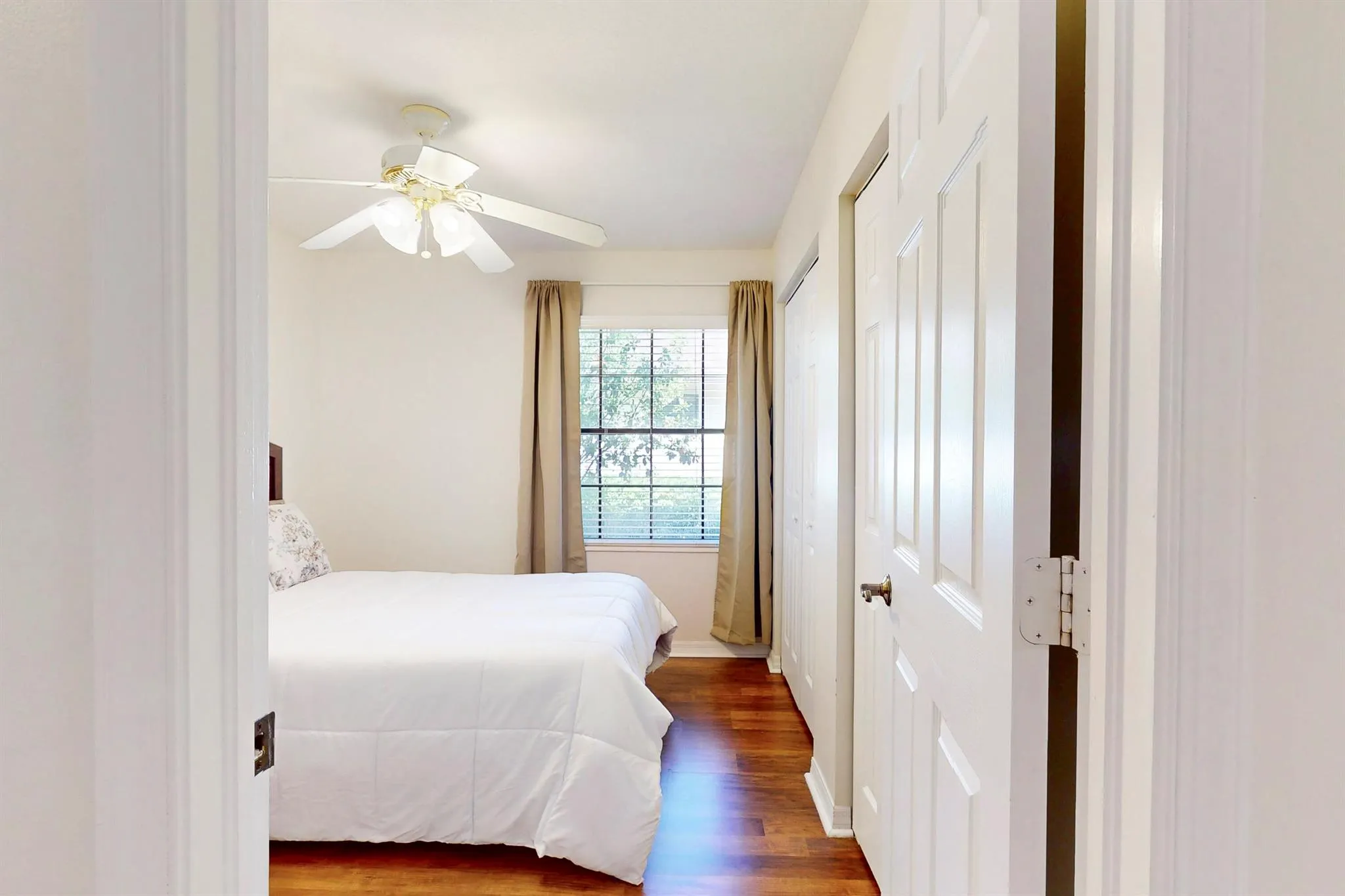 1443 Captains Walk, #23a