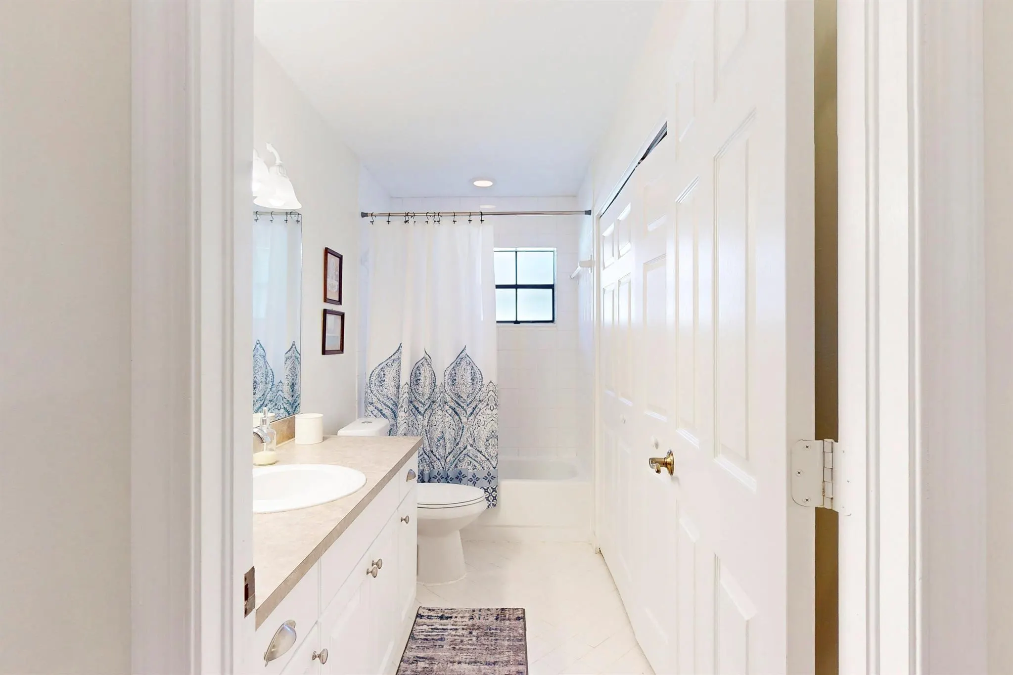 1443 Captains Walk, #23a