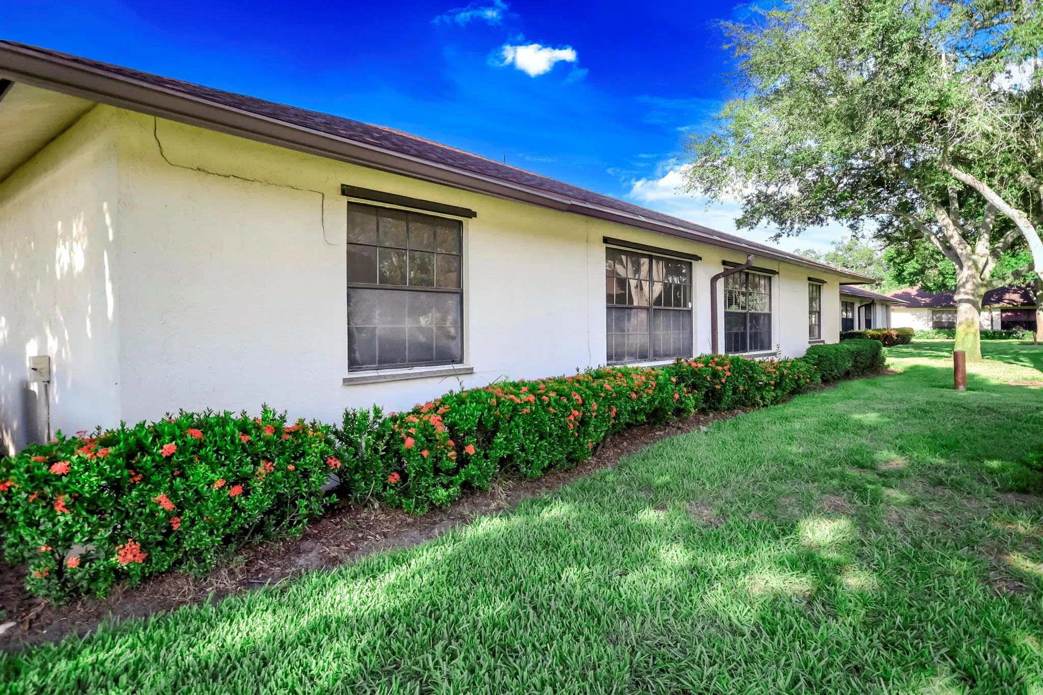 1443 Captains Walk, #23a