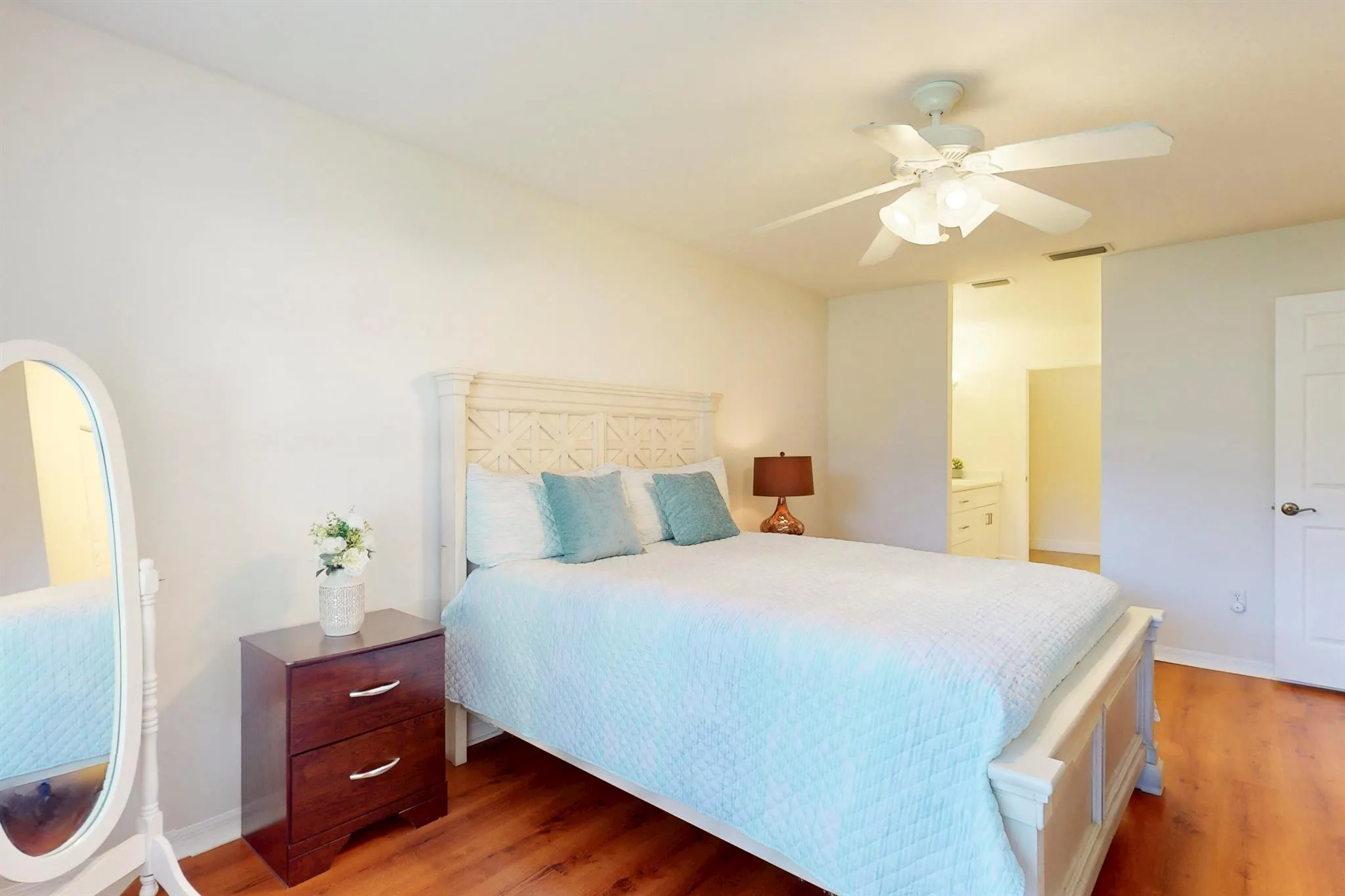 1443 Captains Walk, #23a