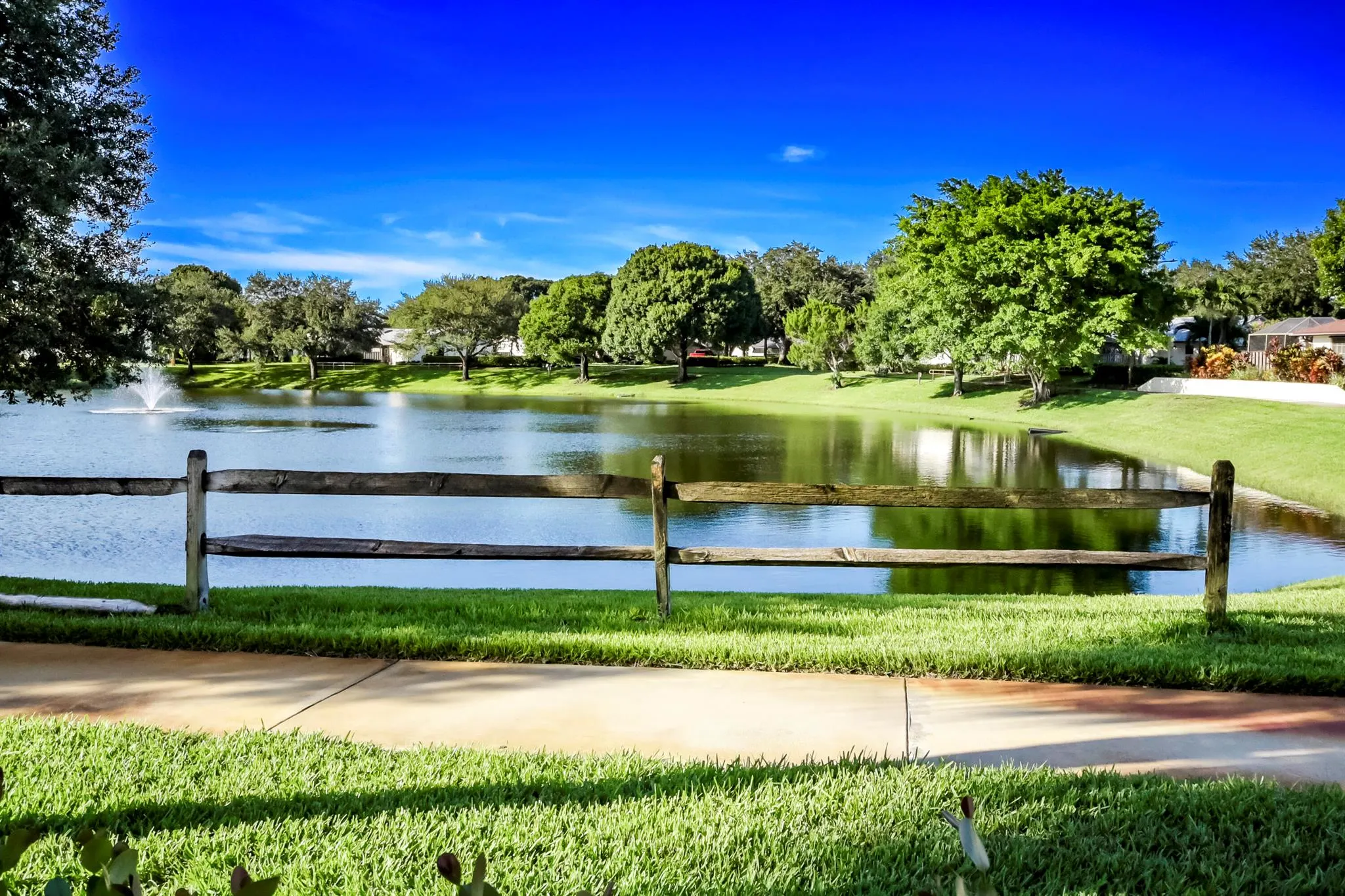 1443 Captains Walk, #23a