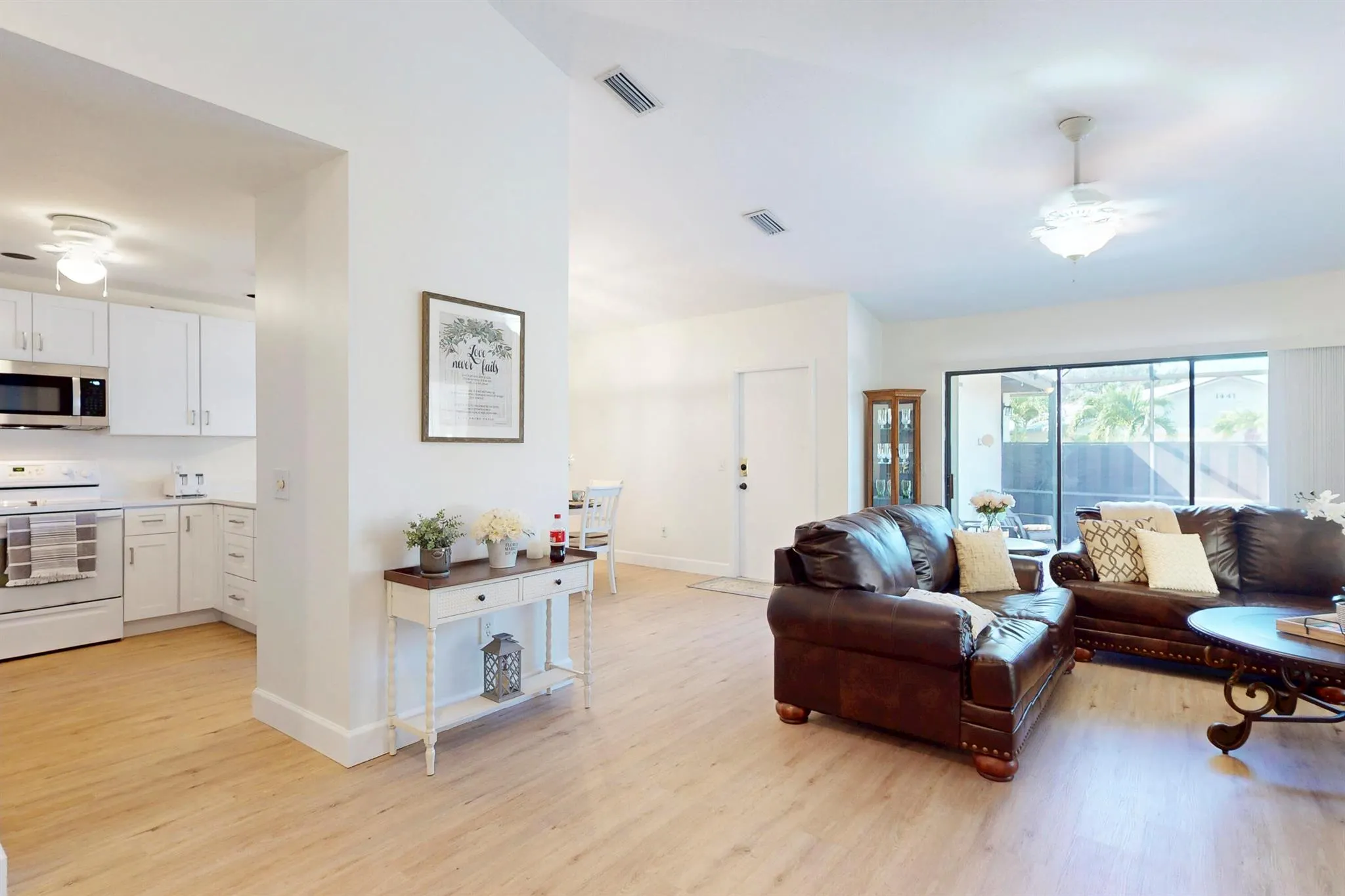 1443 Captains Walk, #23a