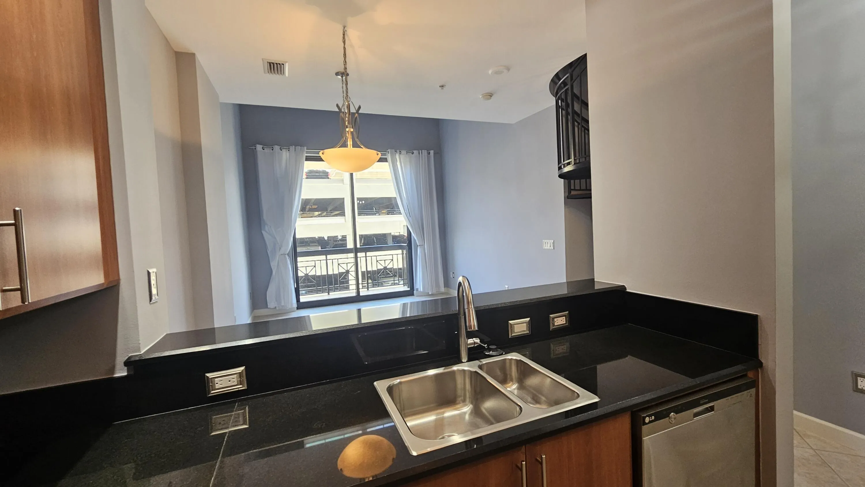 801 S Olive Avenue, #418