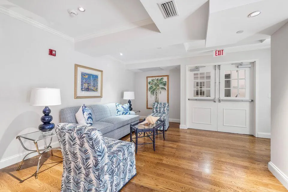 801 S Olive Avenue, #418