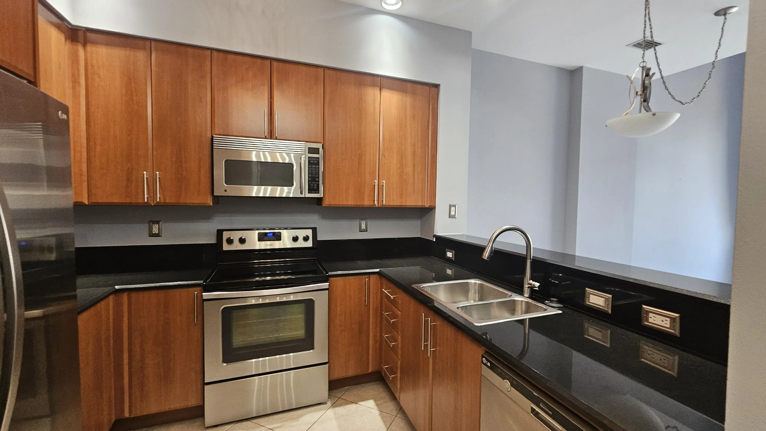 801 S Olive Avenue, #418