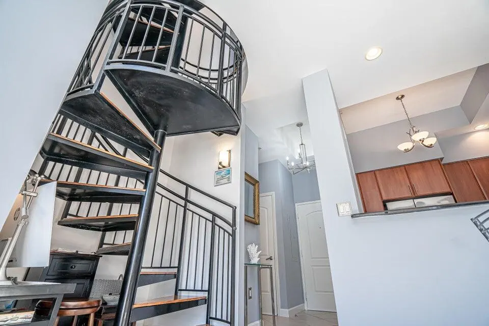 801 S Olive Avenue, #418
