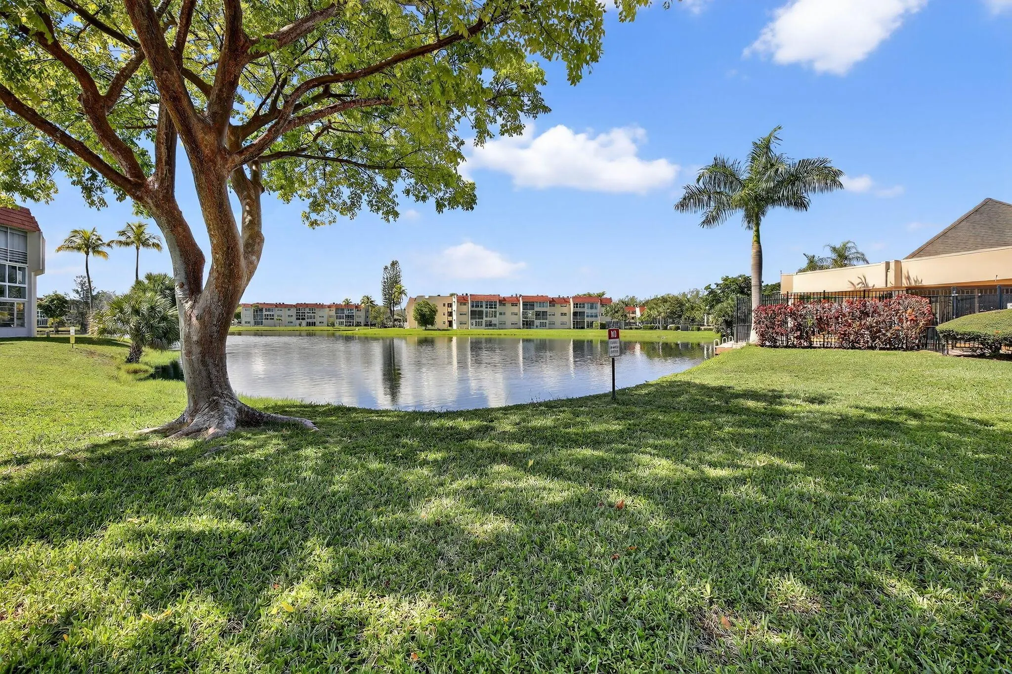 2951 Sunrise Lakes Drive E, #107