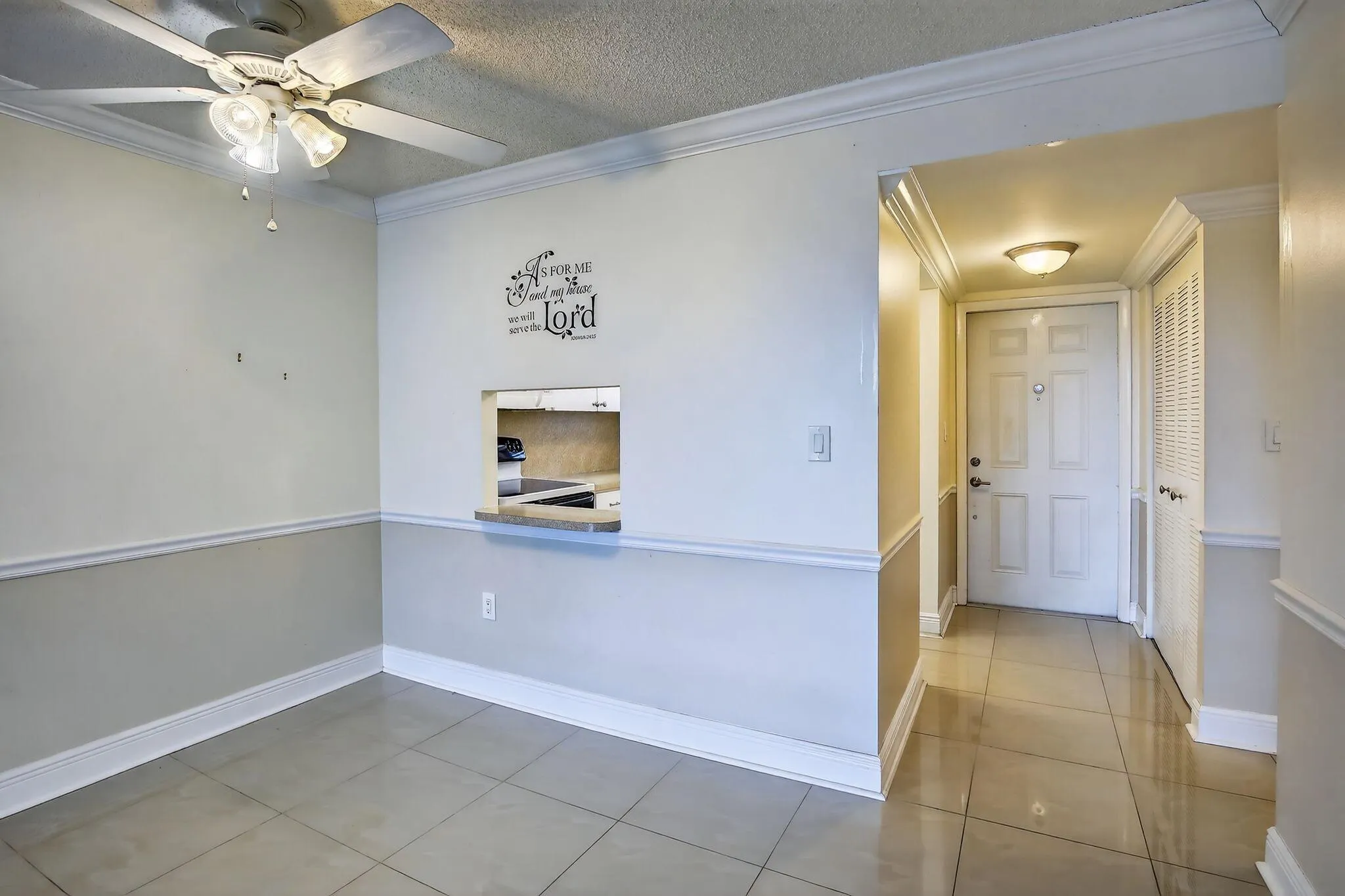2951 Sunrise Lakes Drive E, #107