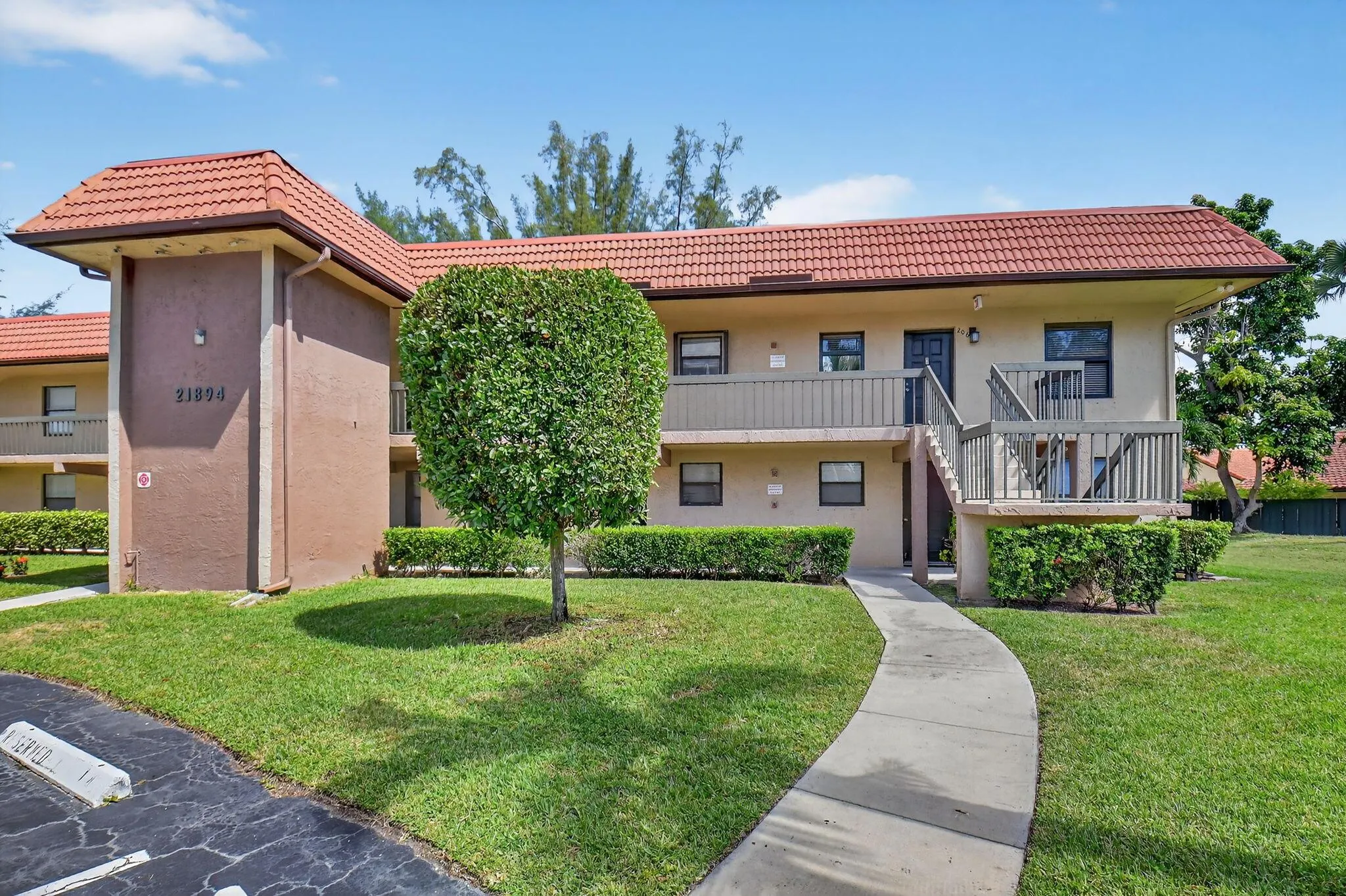 21894 Lake Forest Circle, #106