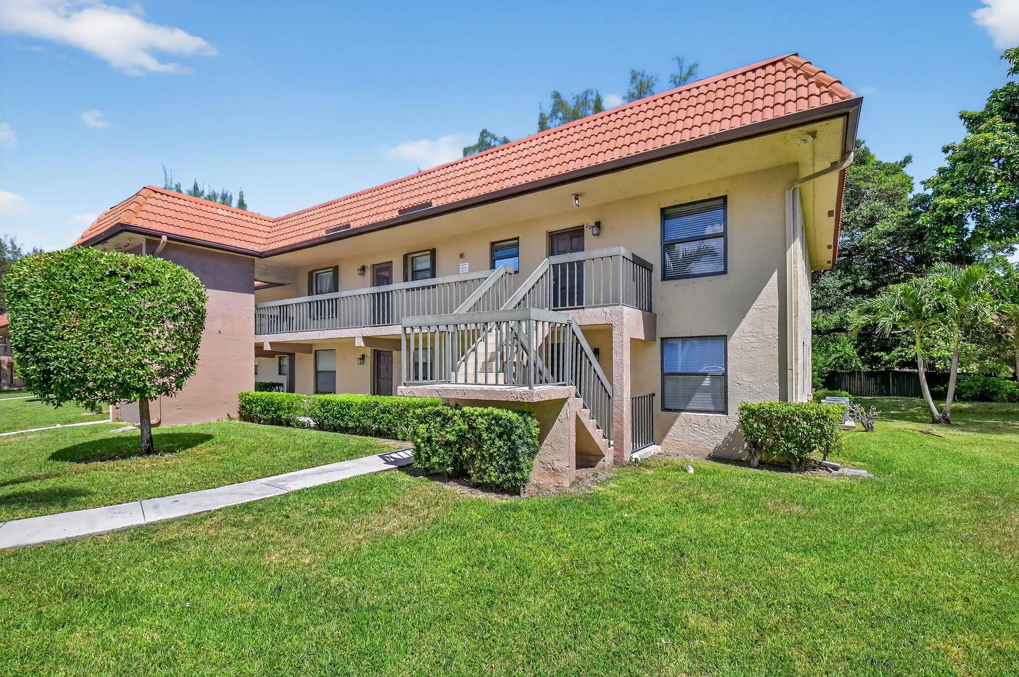 21894 Lake Forest Circle, #106