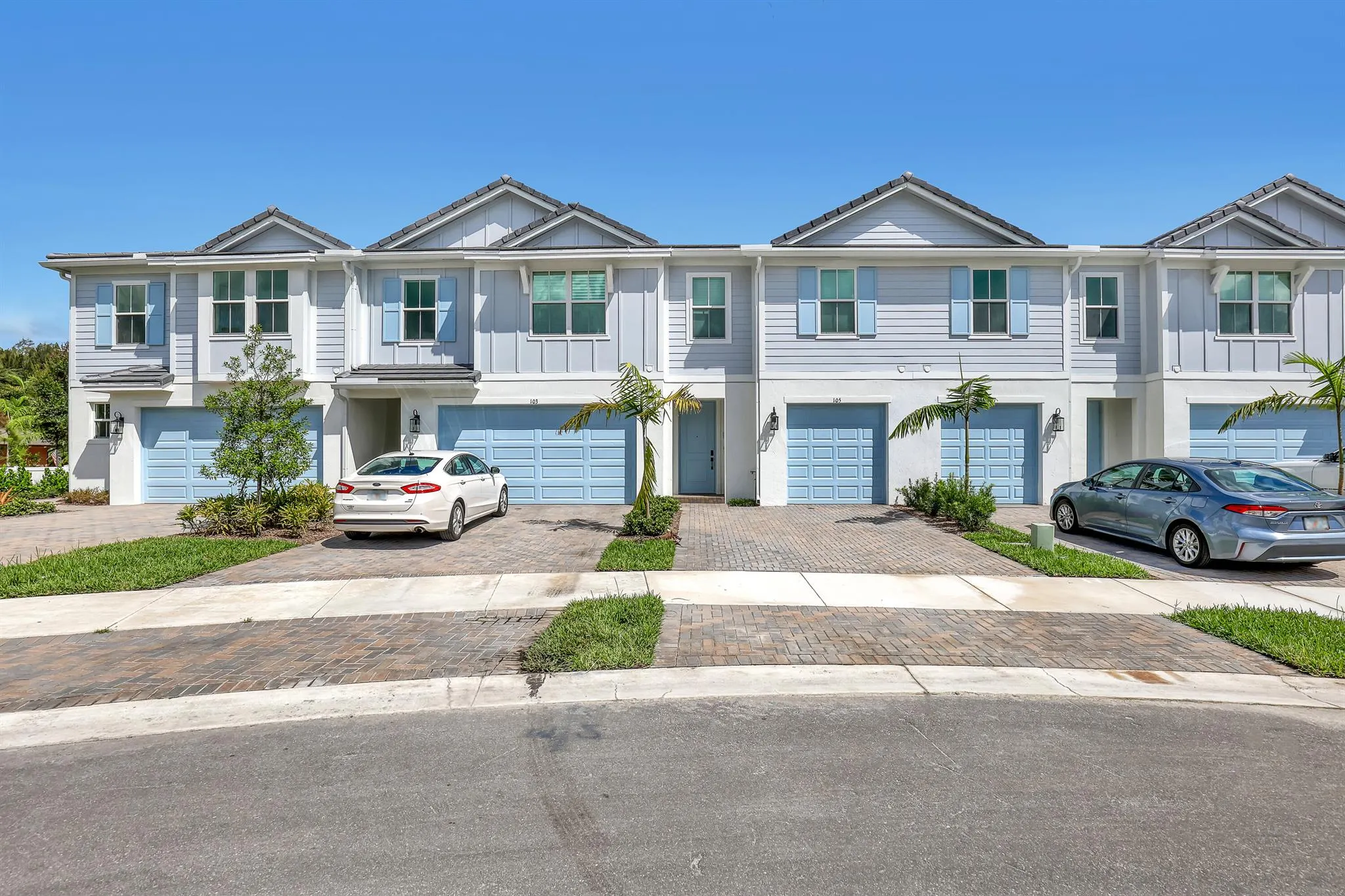 105 SE Birch Terrace SE