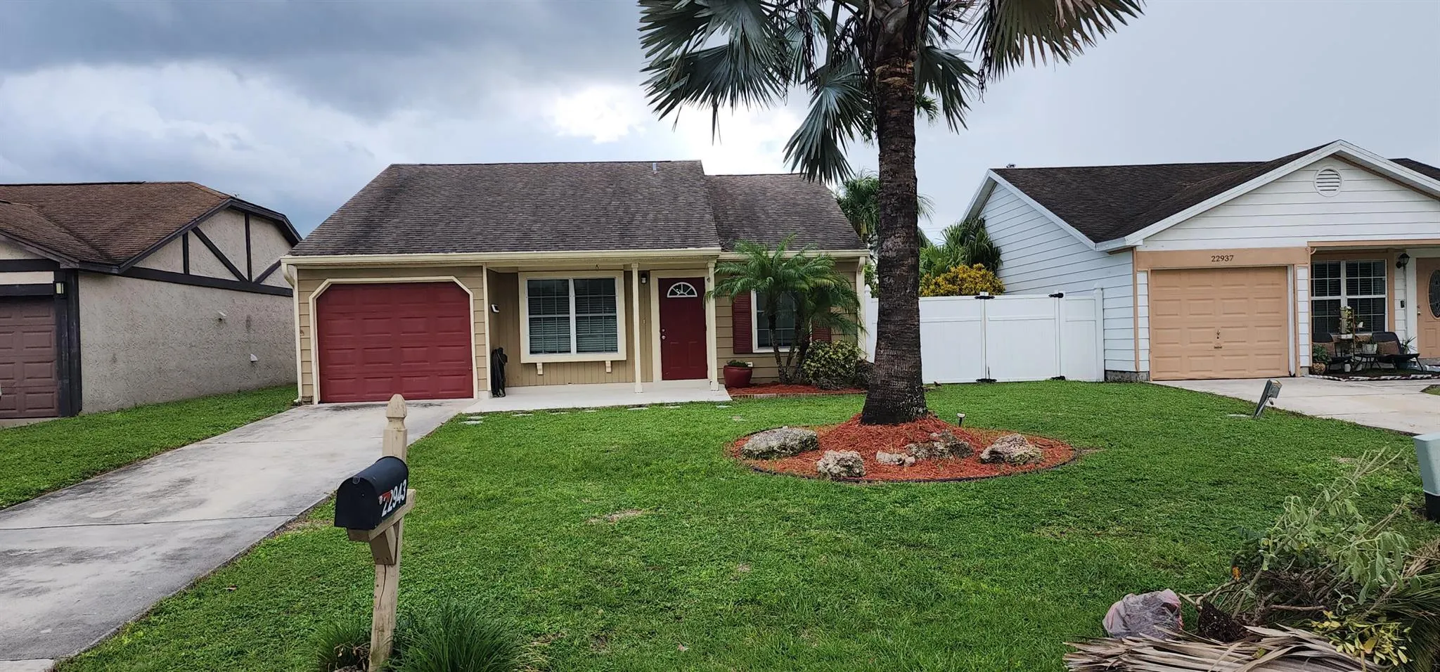 22943 Sandalfoot Boulevard