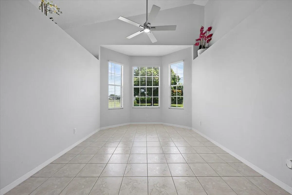 230 SW Ridgecrest Drive