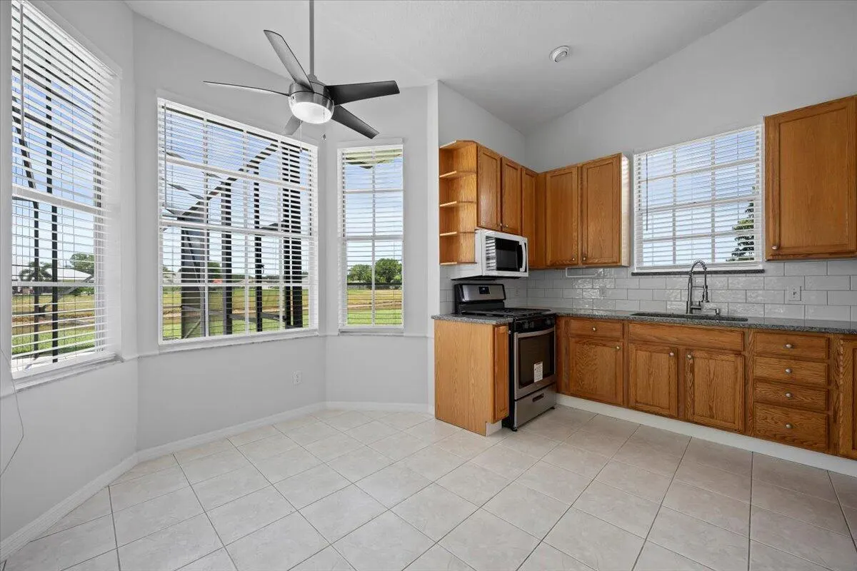 230 SW Ridgecrest Drive