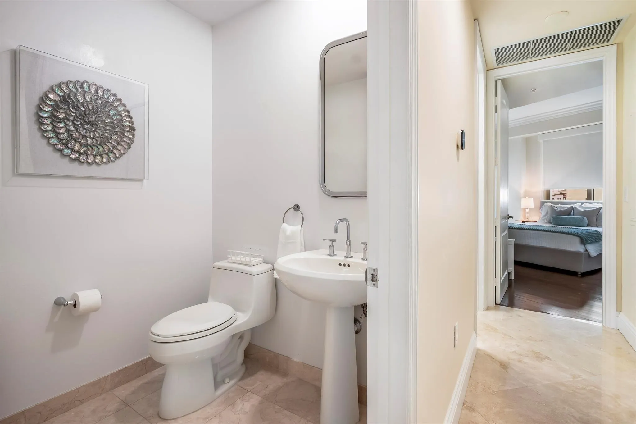 201 S Narcissus Avenue, #806