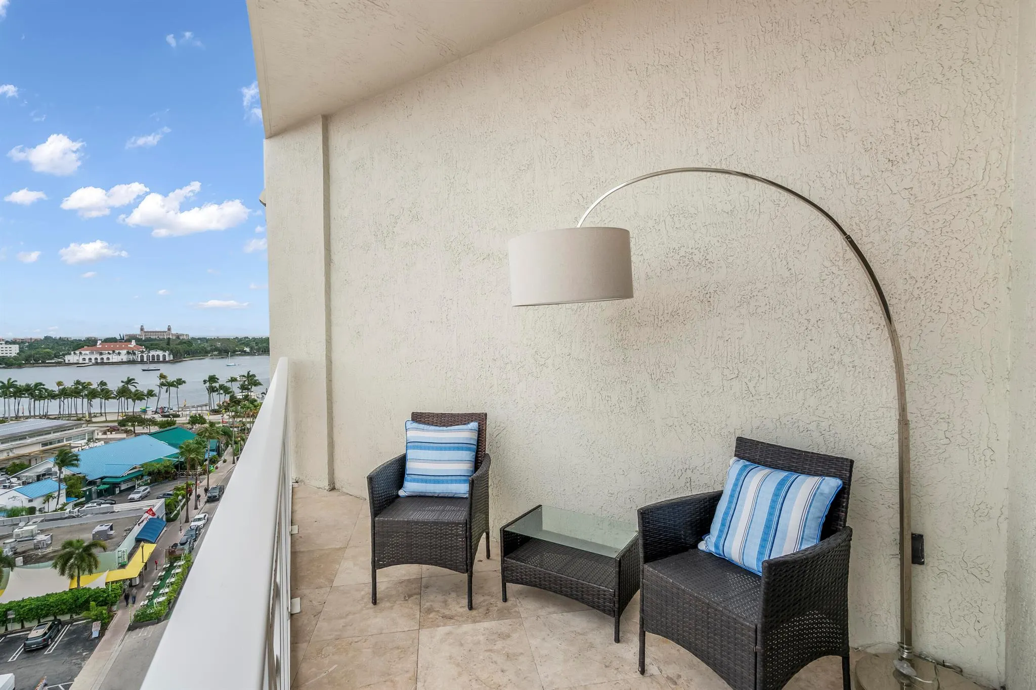 201 S Narcissus Avenue, #806