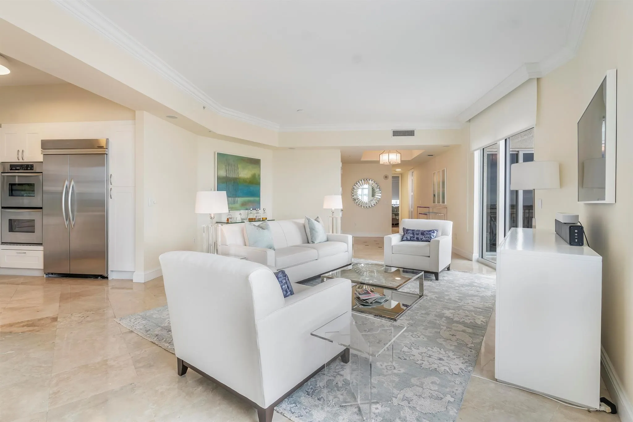 201 S Narcissus Avenue, #806