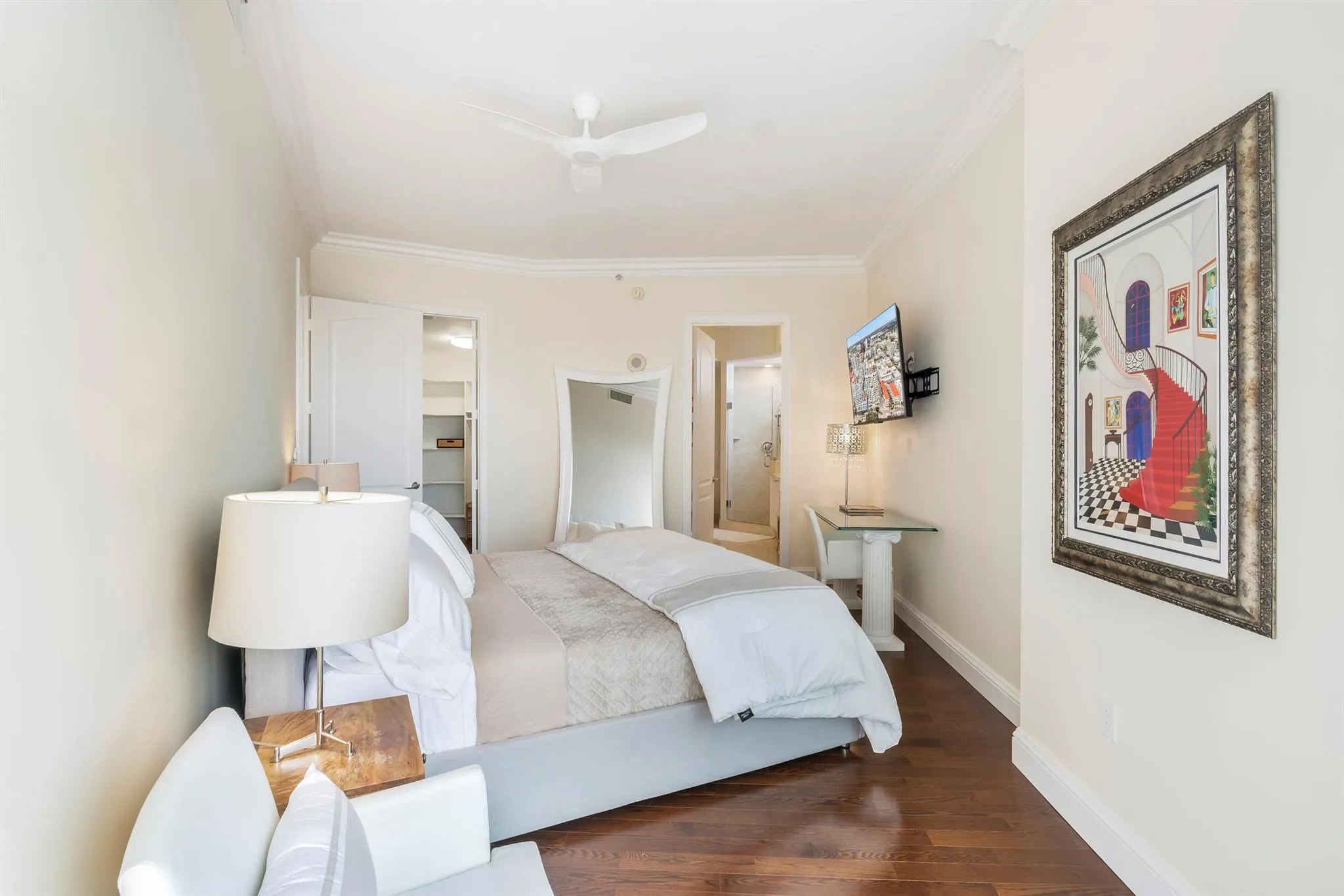 201 S Narcissus Avenue, #806