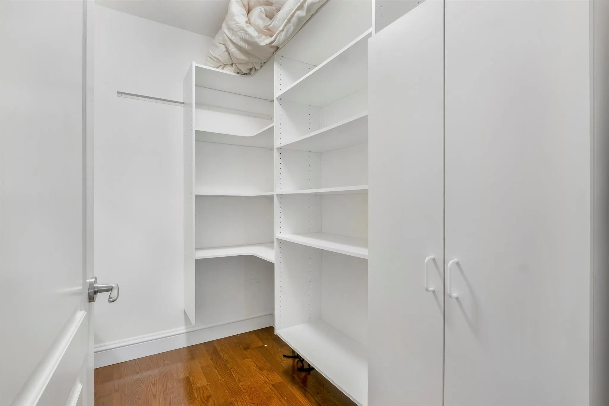 201 S Narcissus Avenue, #806