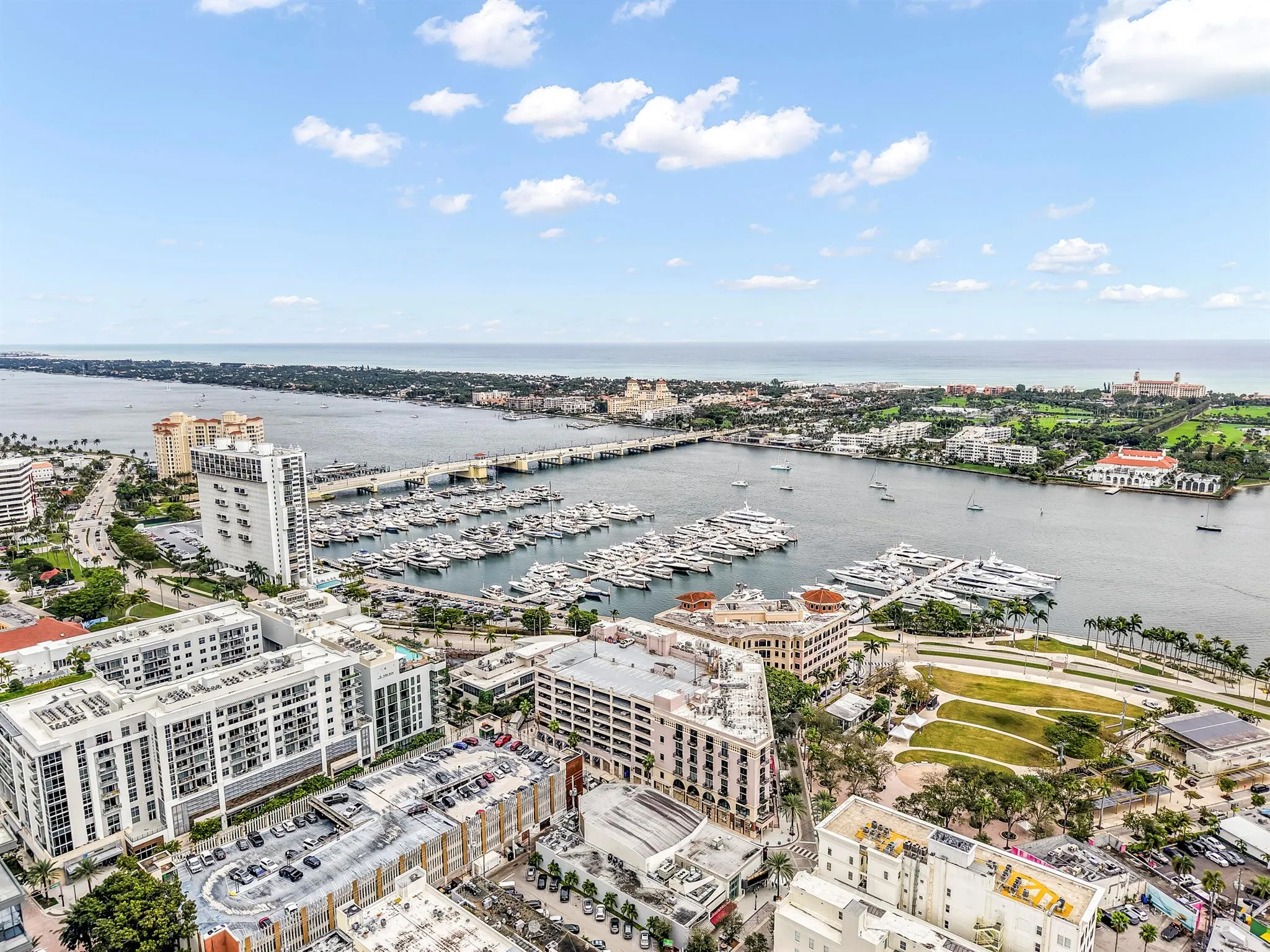 201 S Narcissus Avenue, #806
