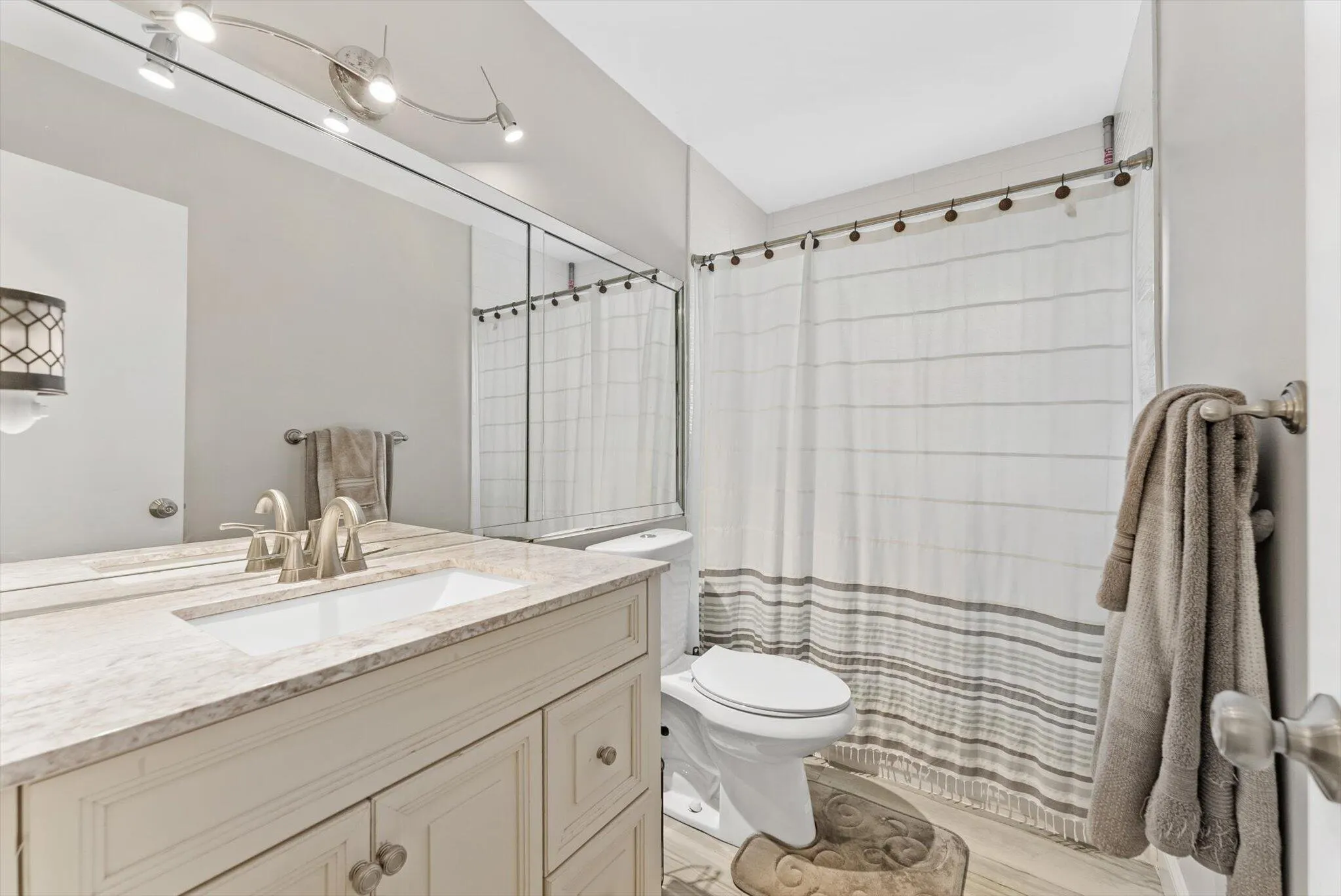 5185 NW 52nd Street