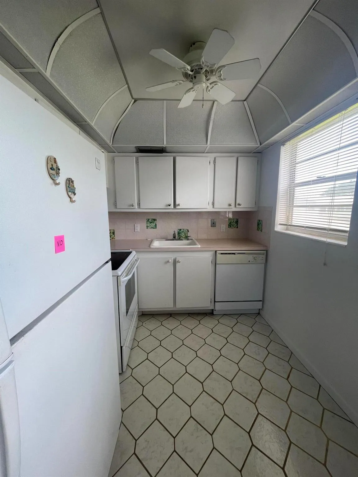 285 Markham M, #285