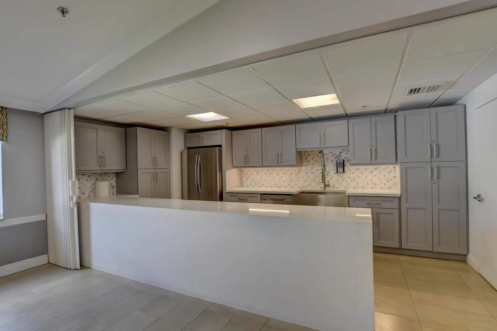 285 Markham M, #285