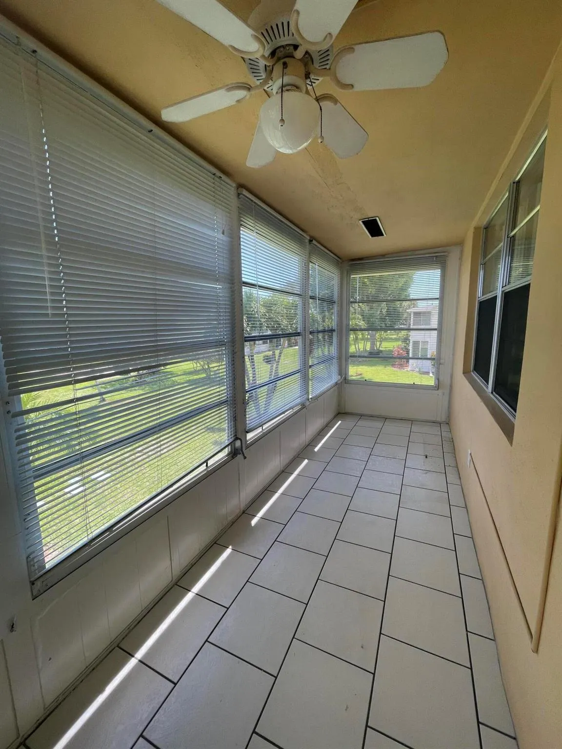 285 Markham M, #285