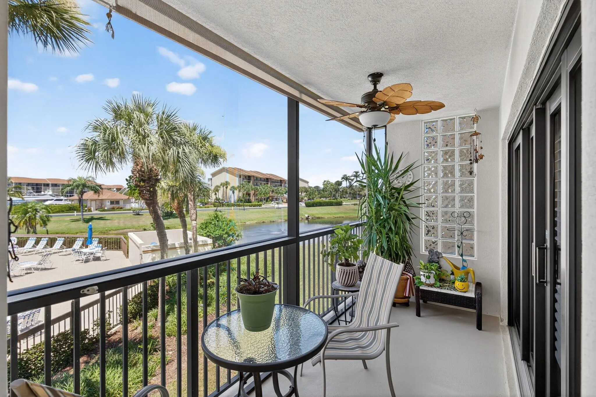 601 Seafarer Circle, #201