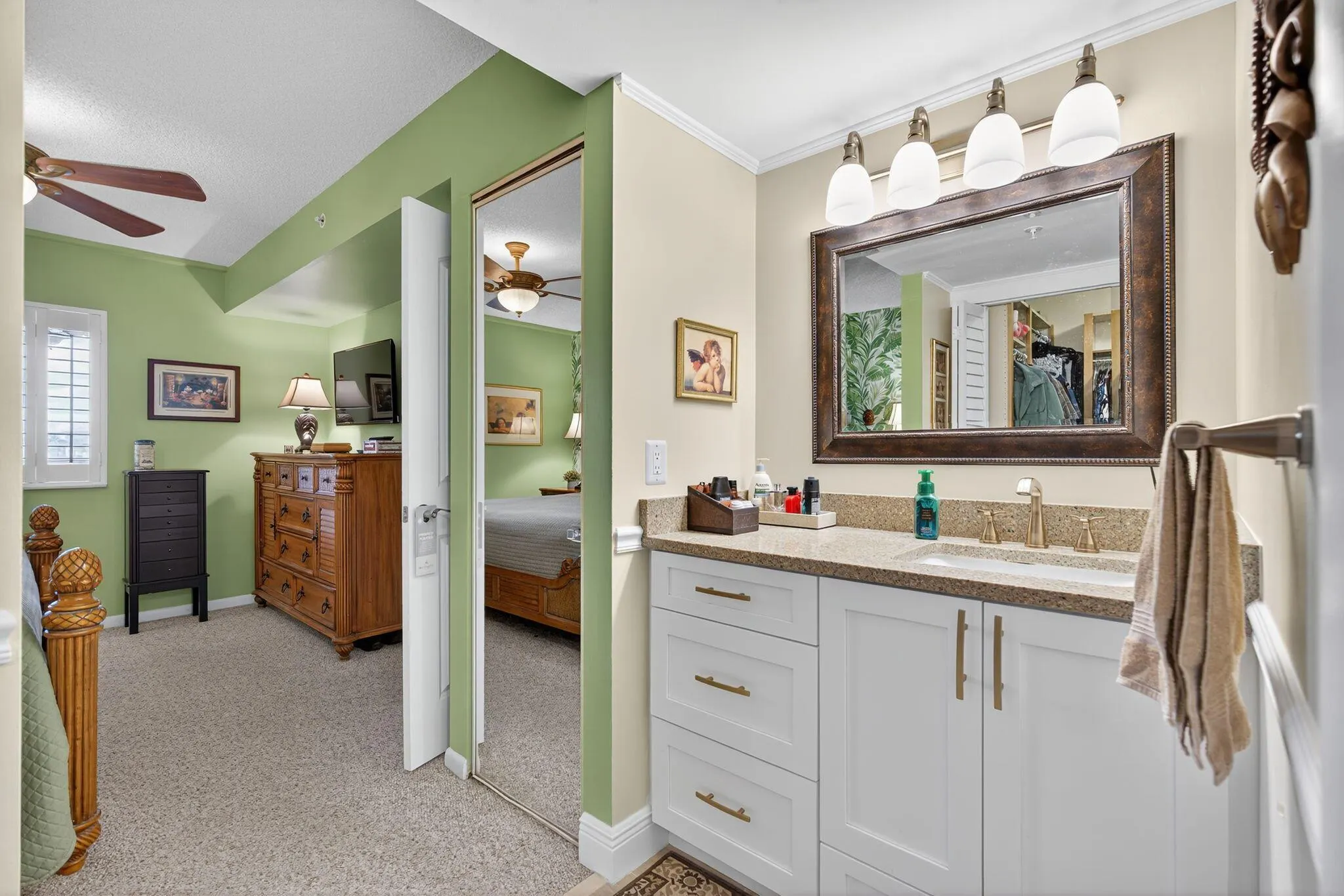 601 Seafarer Circle, #201