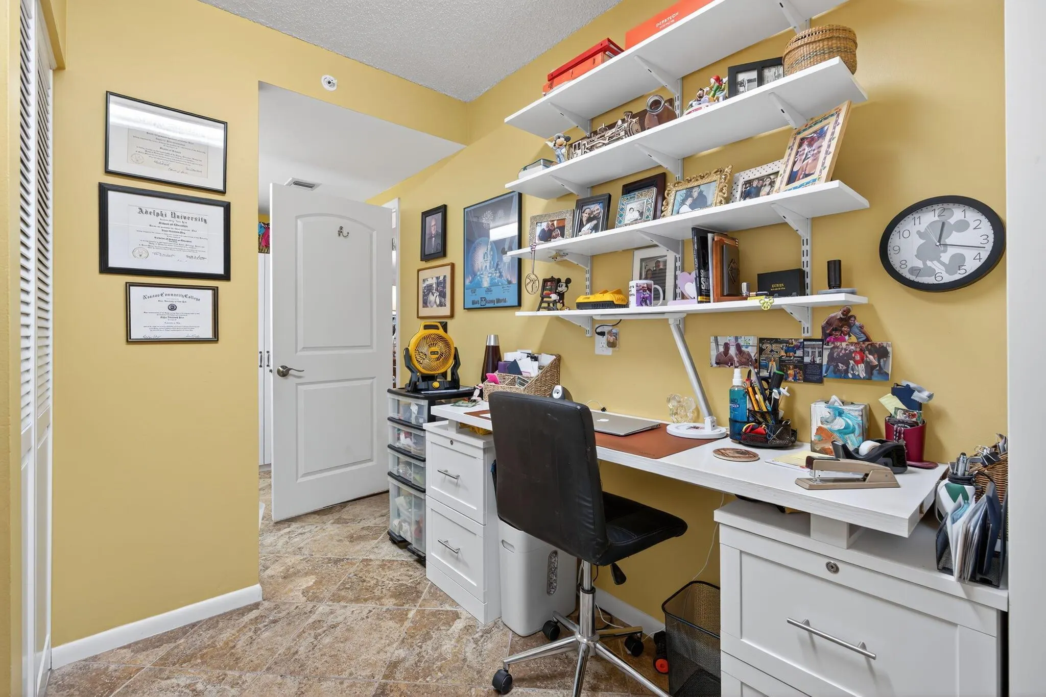 601 Seafarer Circle, #201