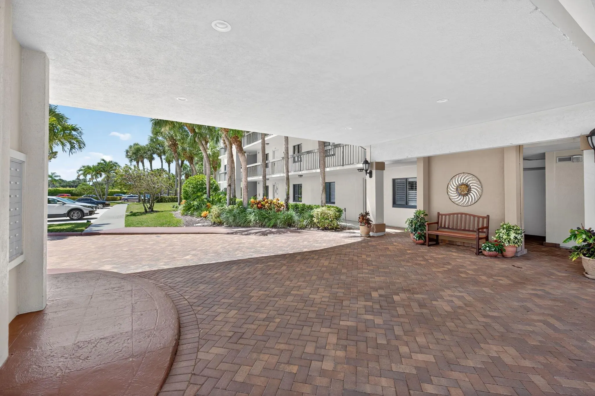 601 Seafarer Circle, #201
