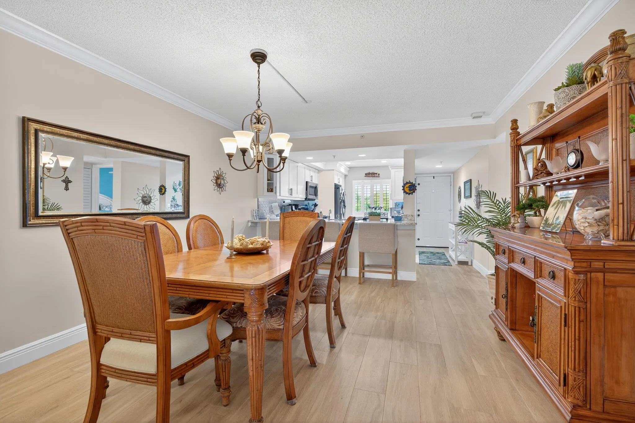 601 Seafarer Circle, #201