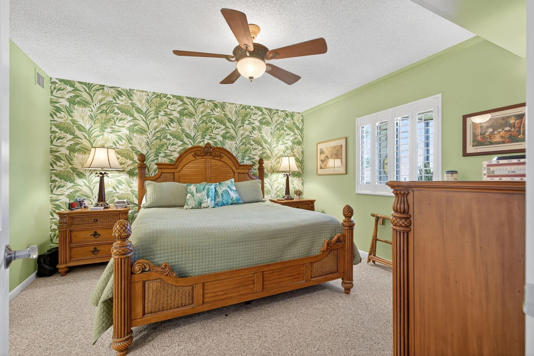 601 Seafarer Circle, #201