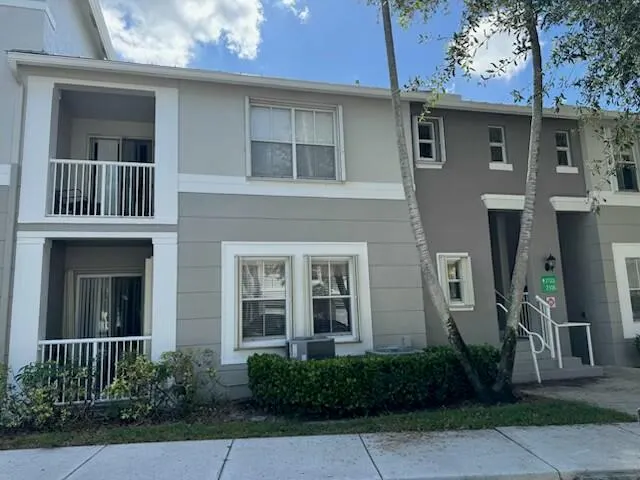 2105 Shoma Drive, #124
