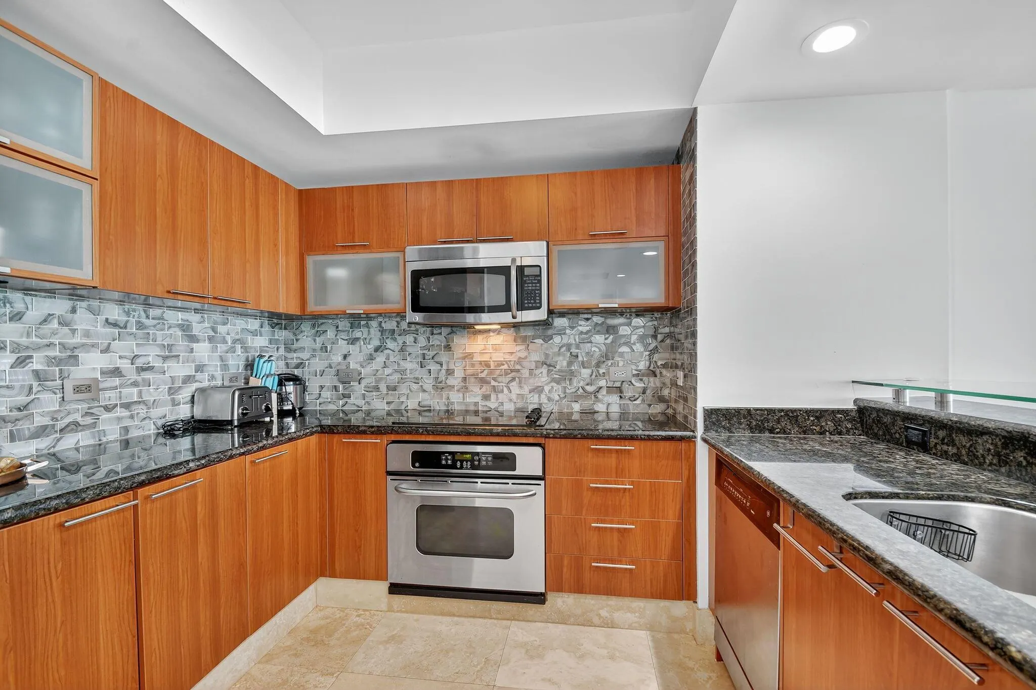 2640 Lake Shore Drive, #1710