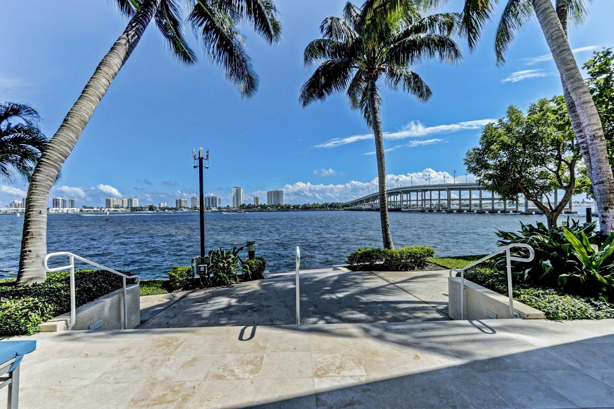 2640 Lake Shore Drive, #1710