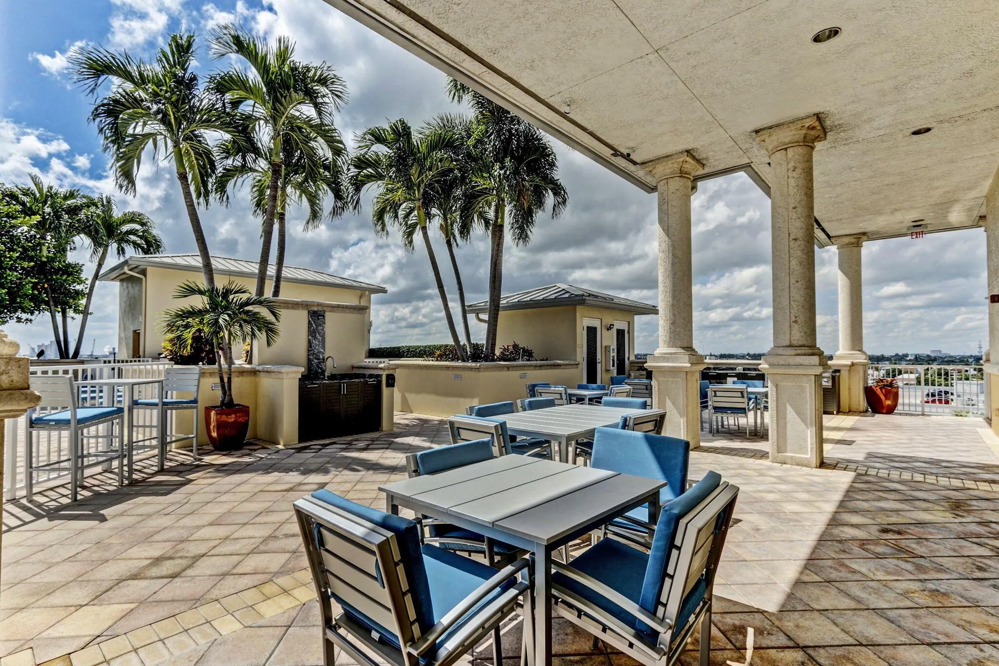 2640 Lake Shore Drive, #1710