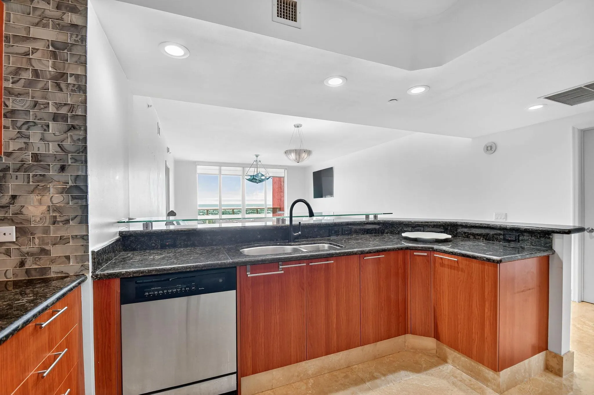2640 Lake Shore Drive, #1710