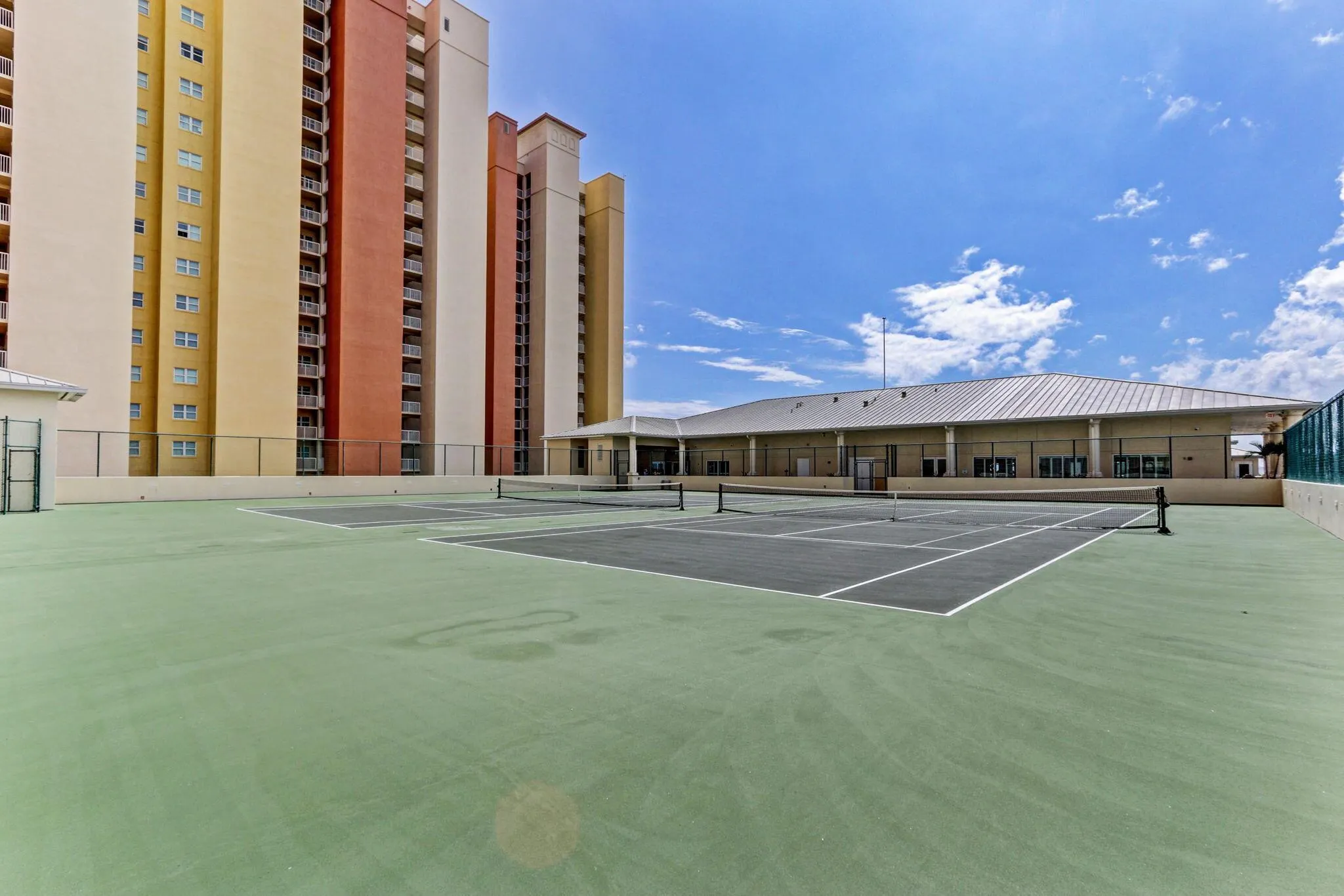 2640 Lake Shore Drive, #1710