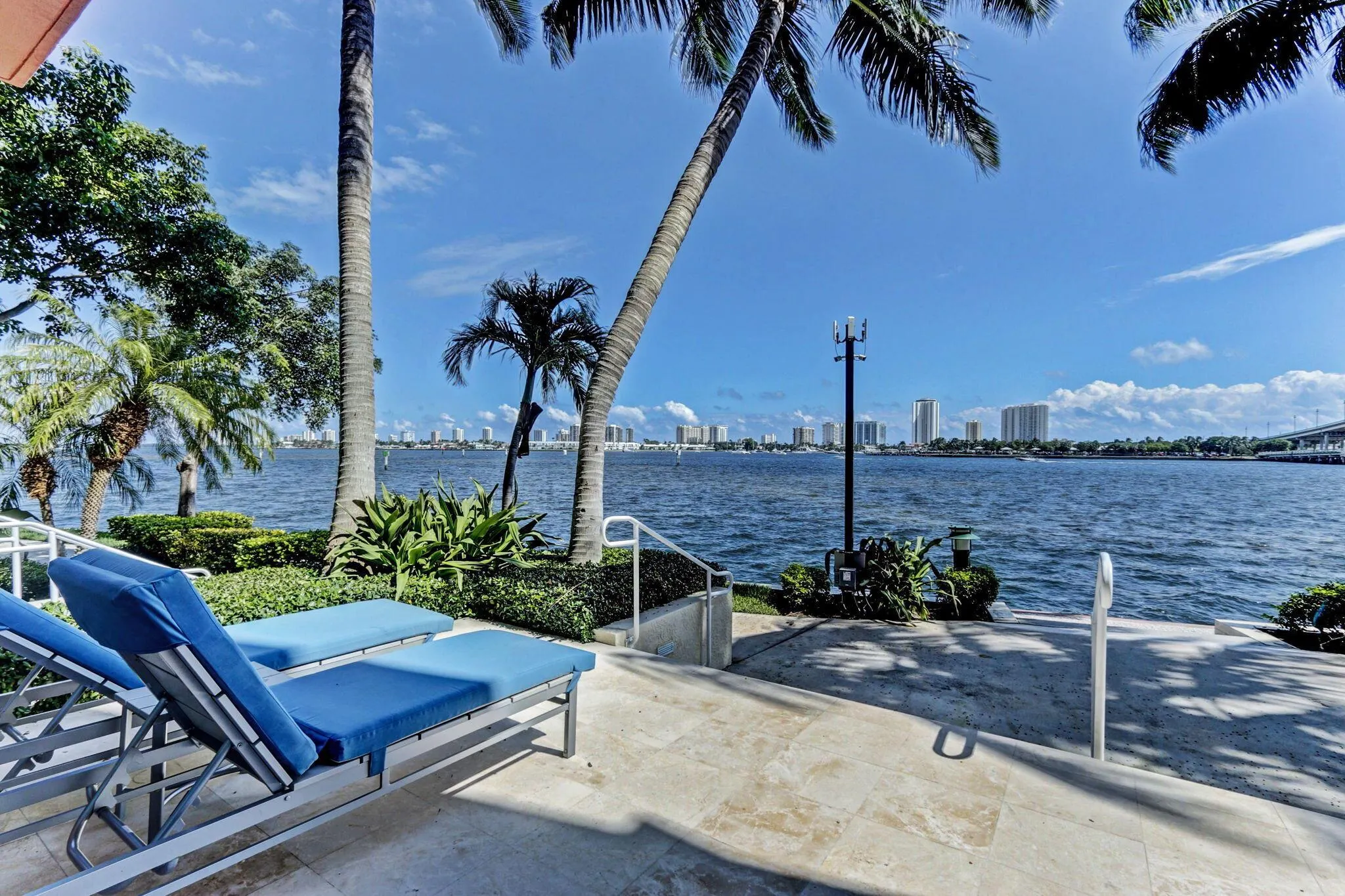 2640 Lake Shore Drive, #1710