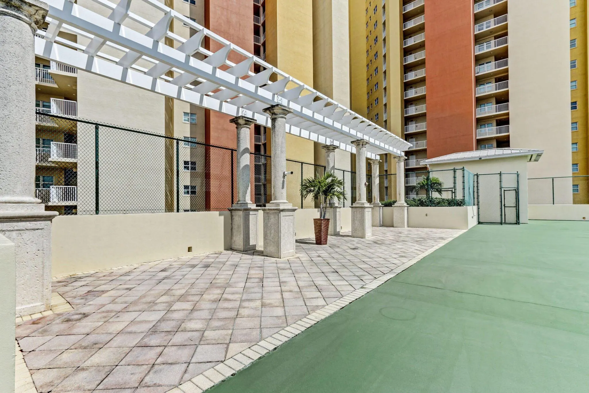 2640 Lake Shore Drive, #1710