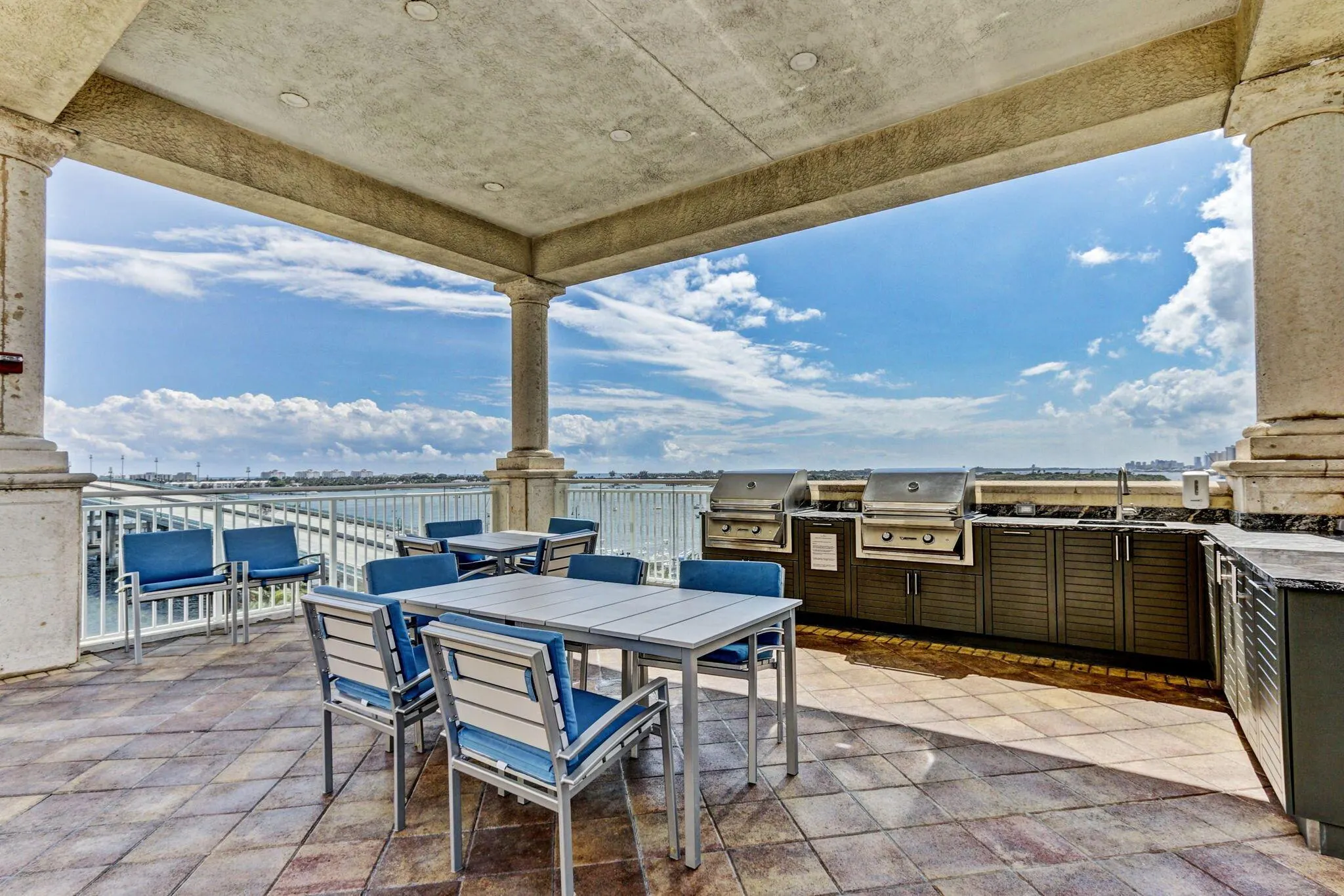2640 Lake Shore Drive, #1710