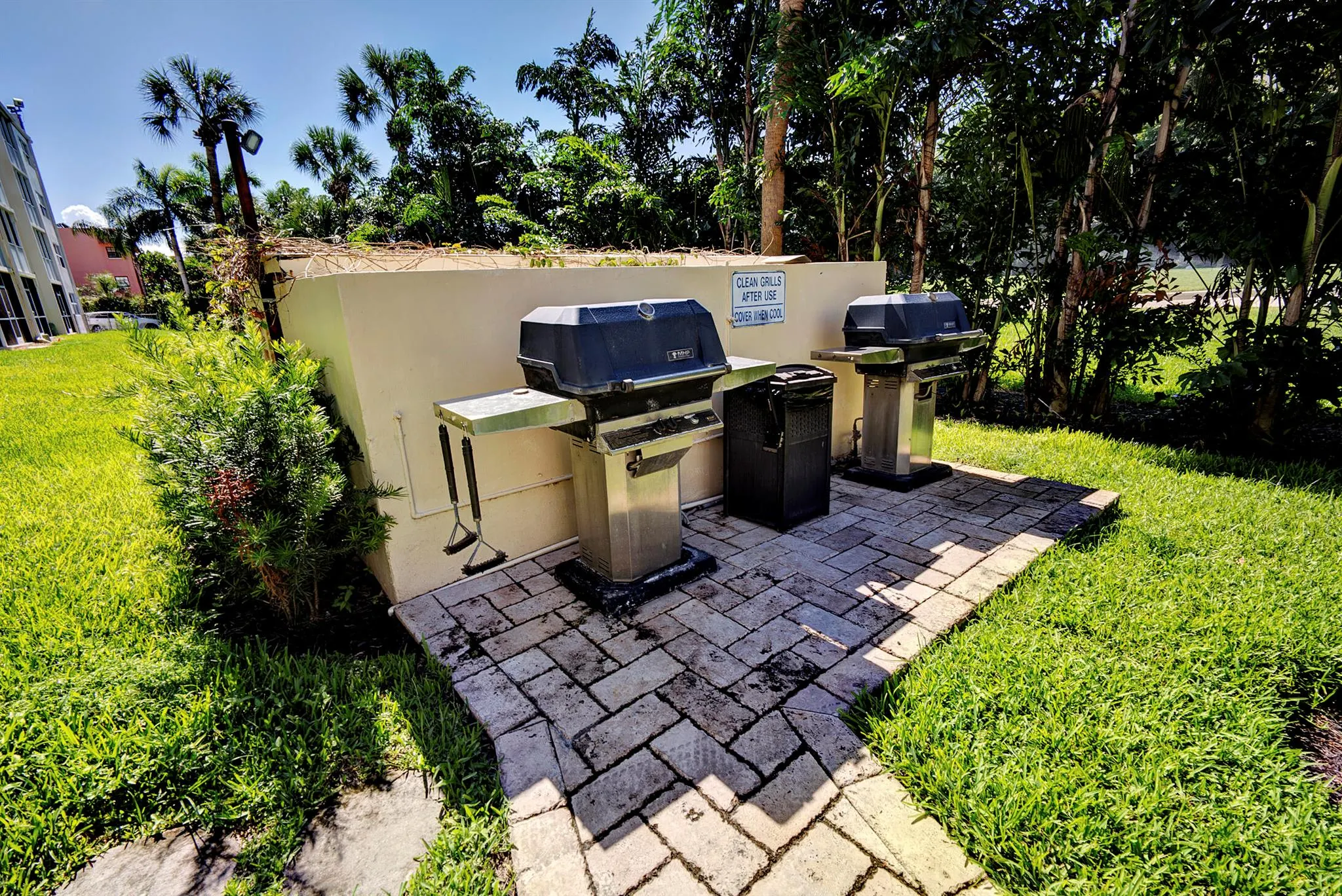 200 E Royal Palm Road, #2110