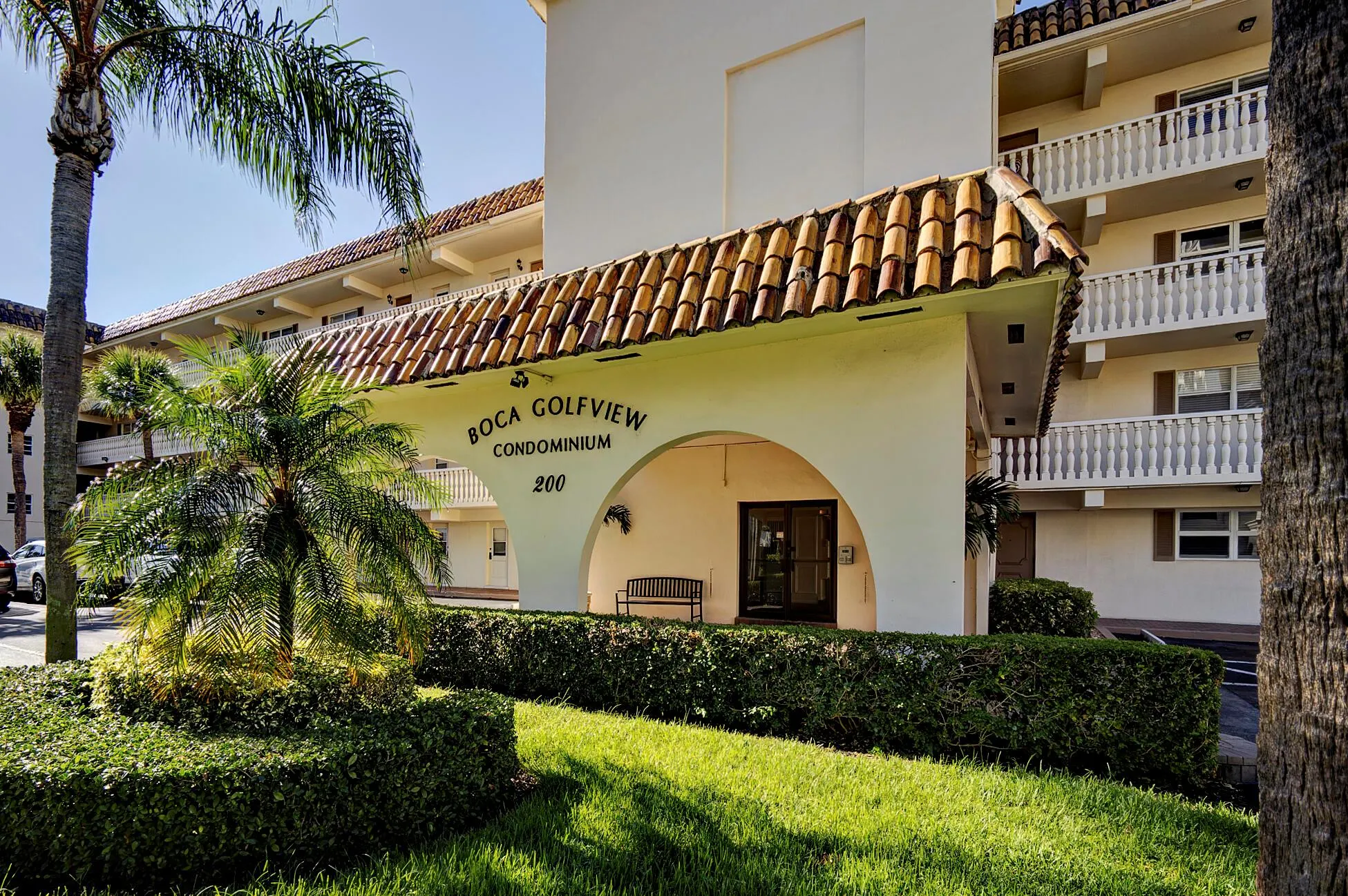 200 E Royal Palm Road, #2110