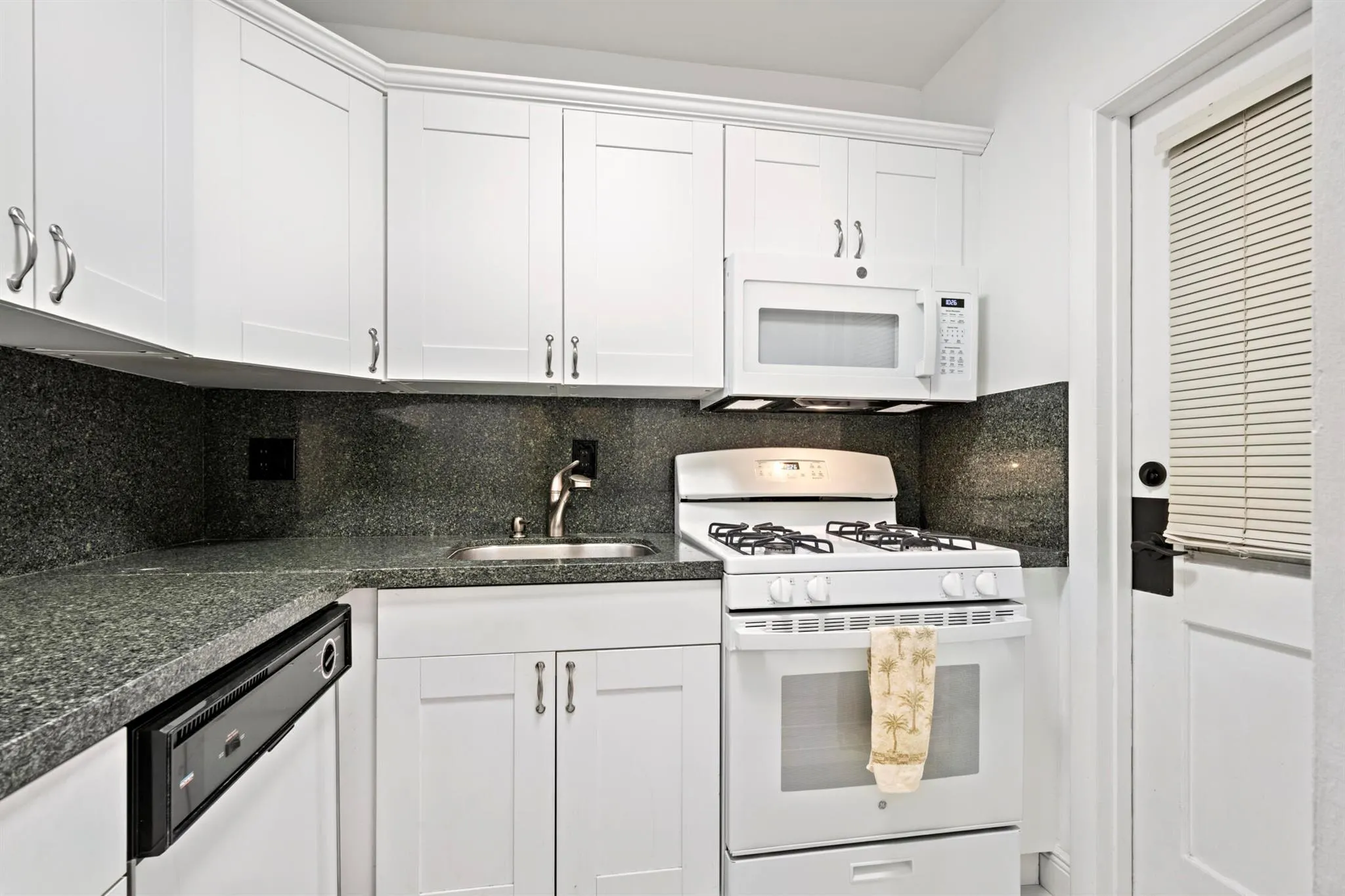 200 E Royal Palm Road, #2110