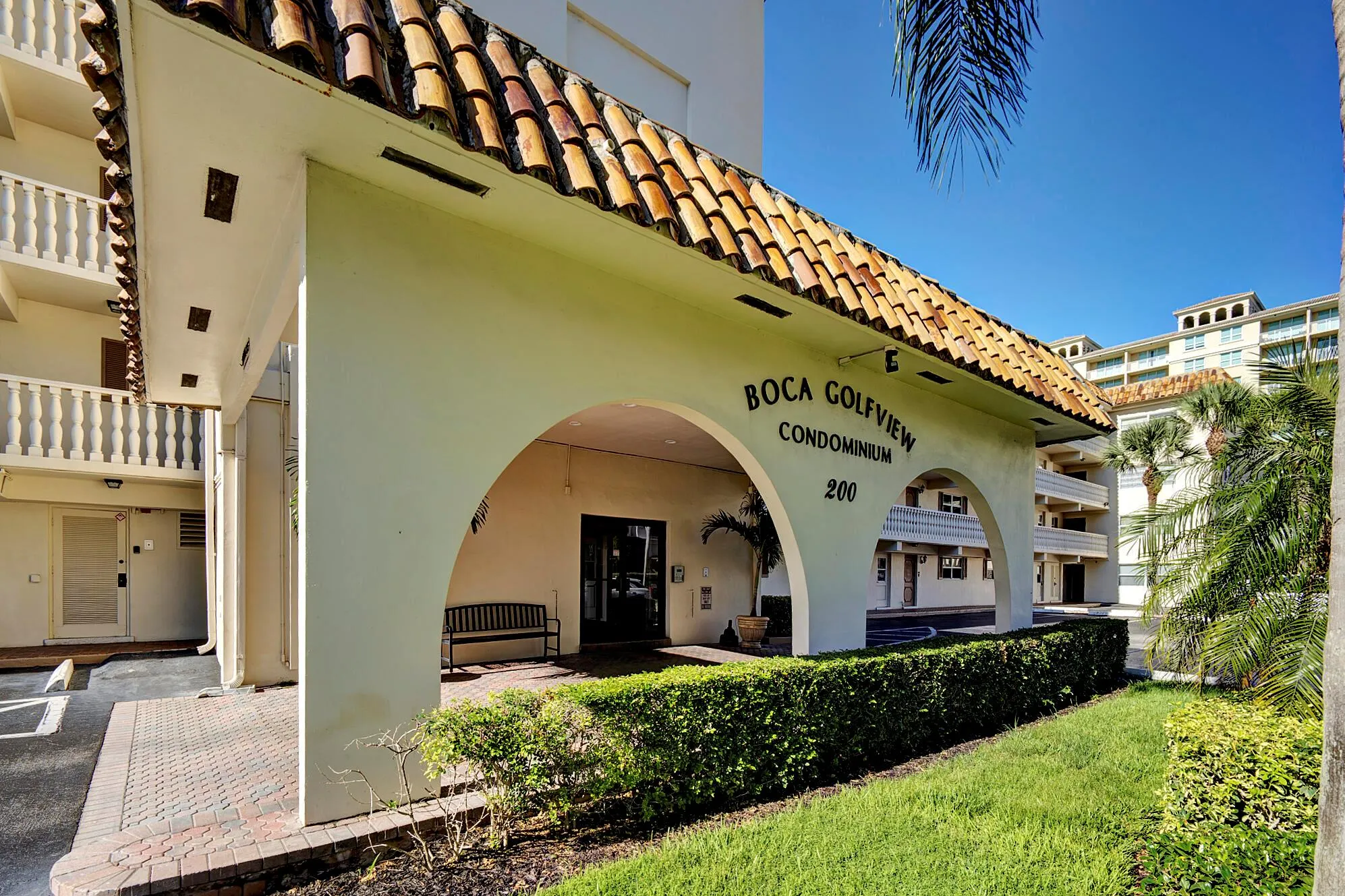 200 E Royal Palm Road, #2110