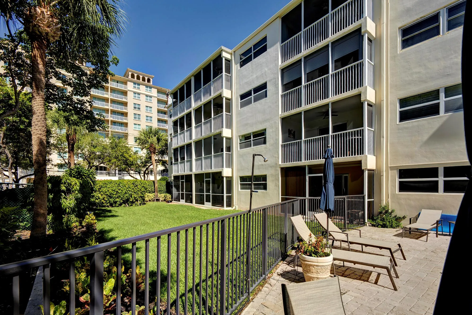 200 E Royal Palm Road, #2110